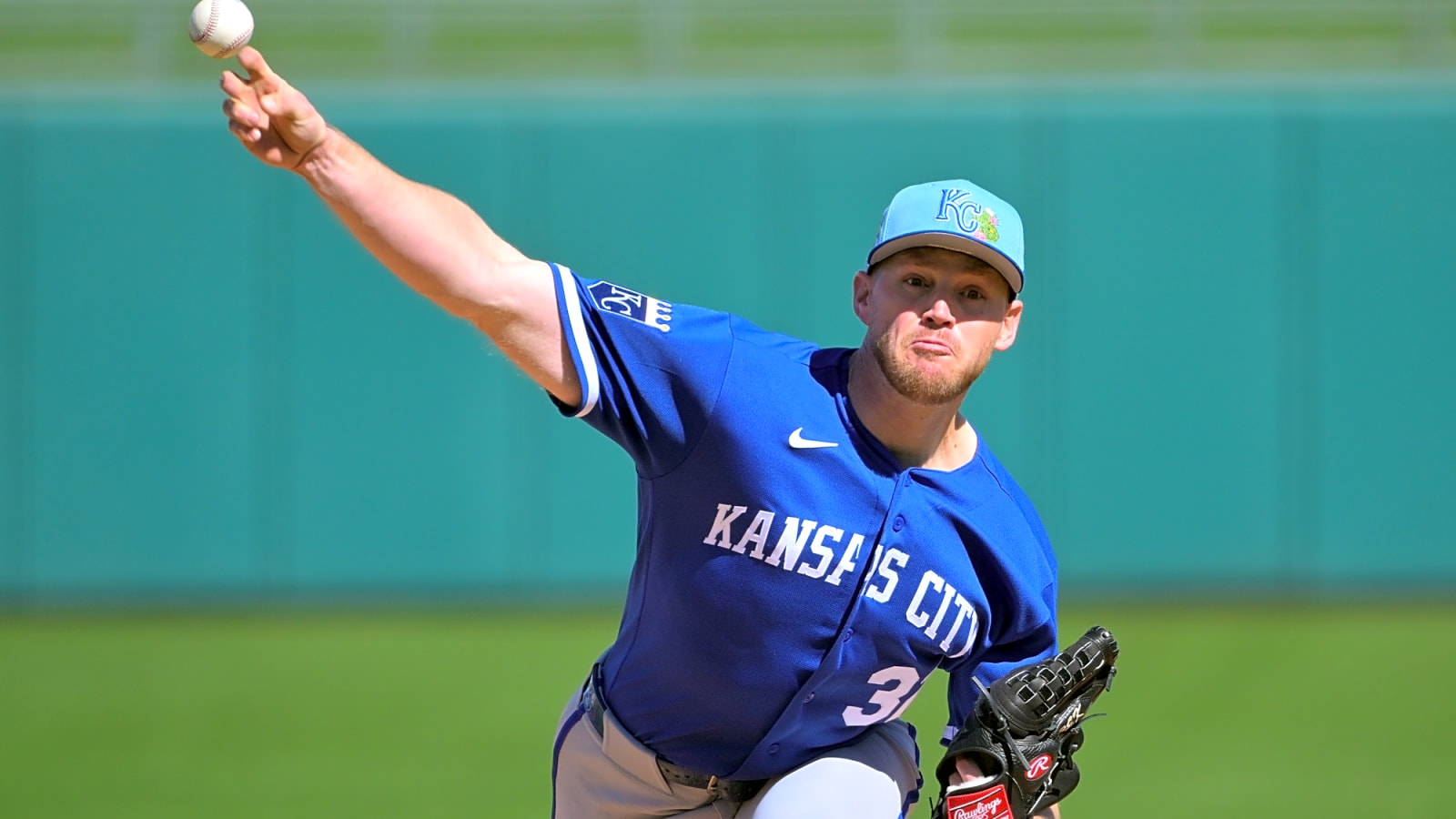 Royals’ Stephen Kolek Diagnosed With Oblique Strain