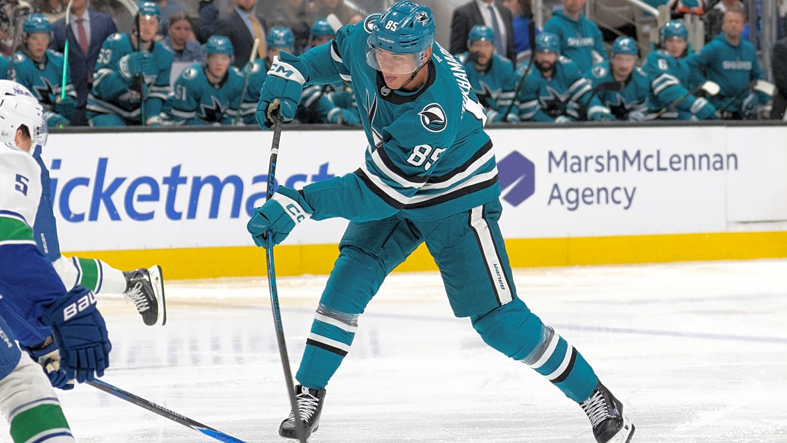 Oilers Sign Shakir Mukhamadullin To Two-Year Contract