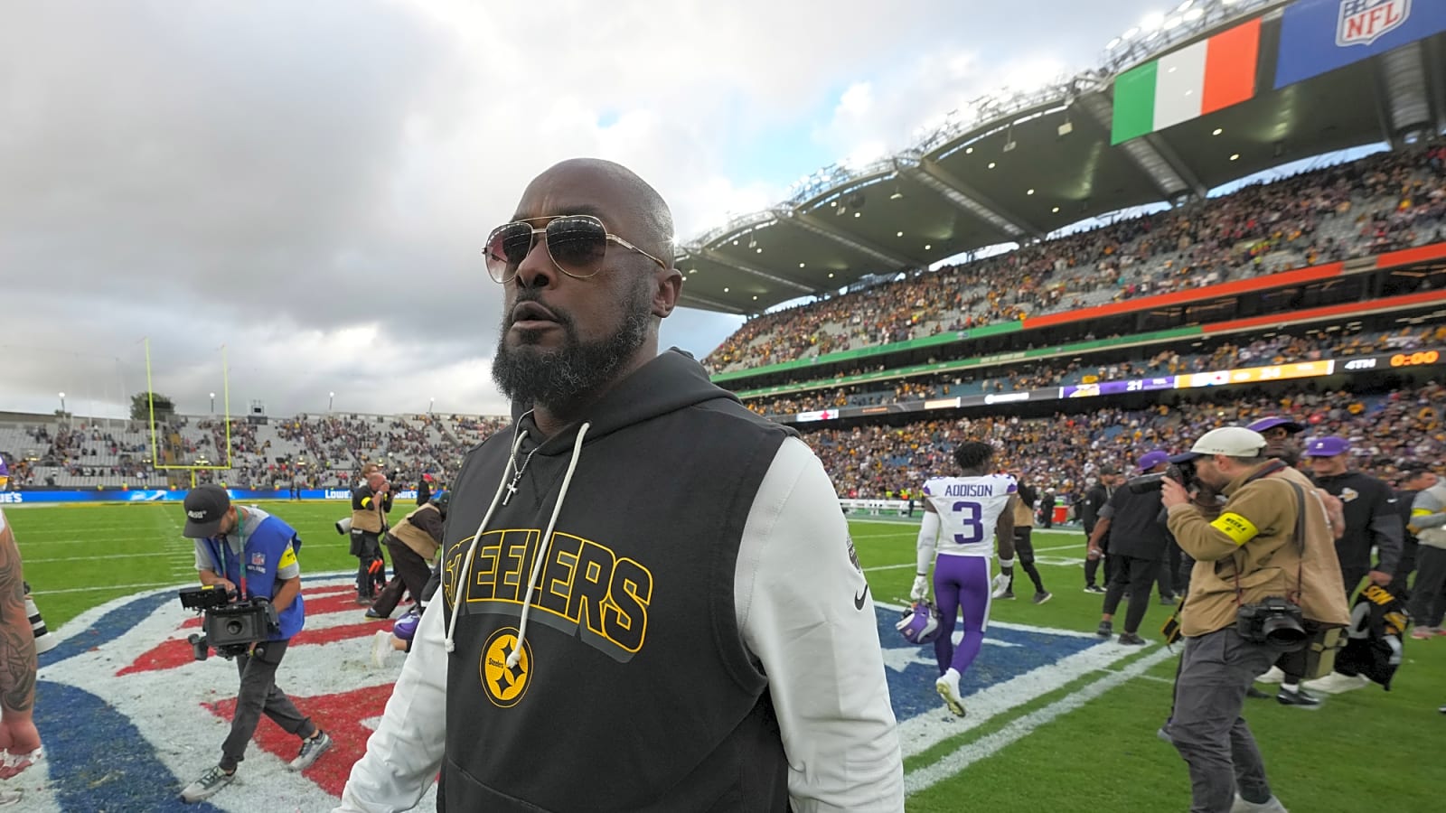 Steelers Legend Demands Strong Action From Mike Tomlin as Aaron Rodgers Gets Warning