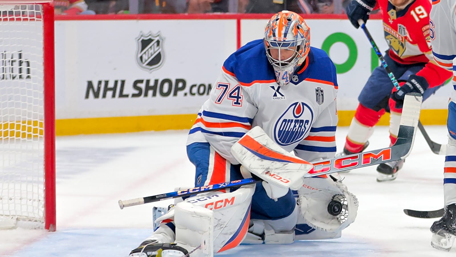 Fans Cold on the Idea of Oilers Taking a Gamble on $15M Goalie