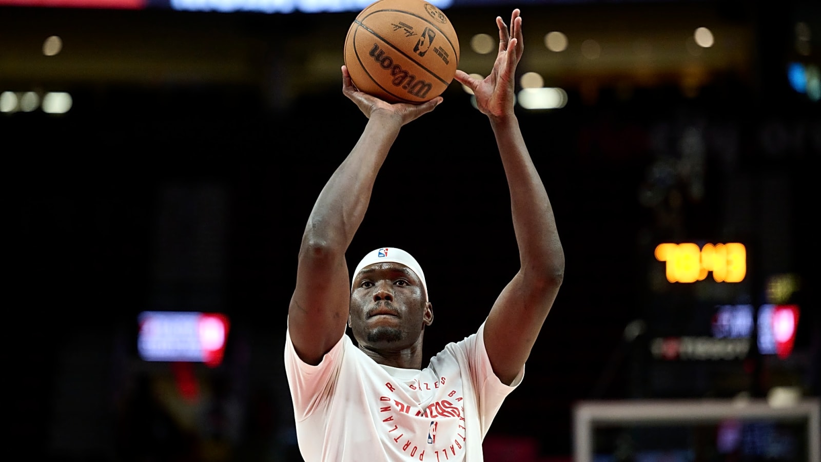 Trail Blazers make decision on veteran center