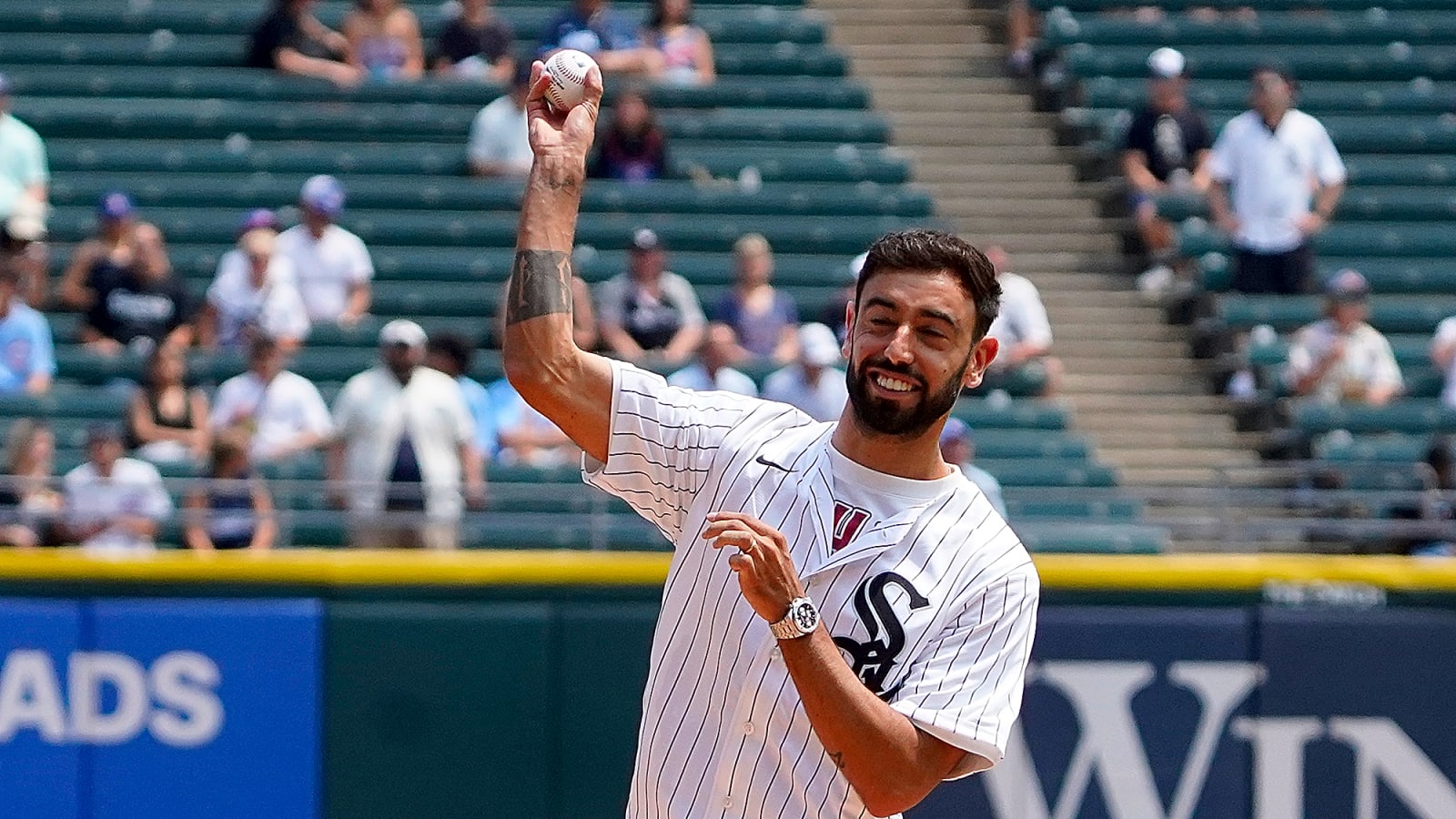 Sheffield Wednesday officially offer contract to Bruno Fernandes