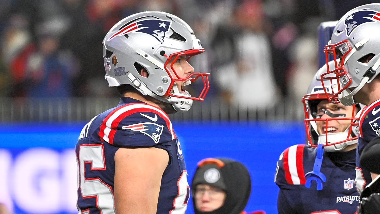 Two Key Patriots Players Limited At Practice On Wednesday