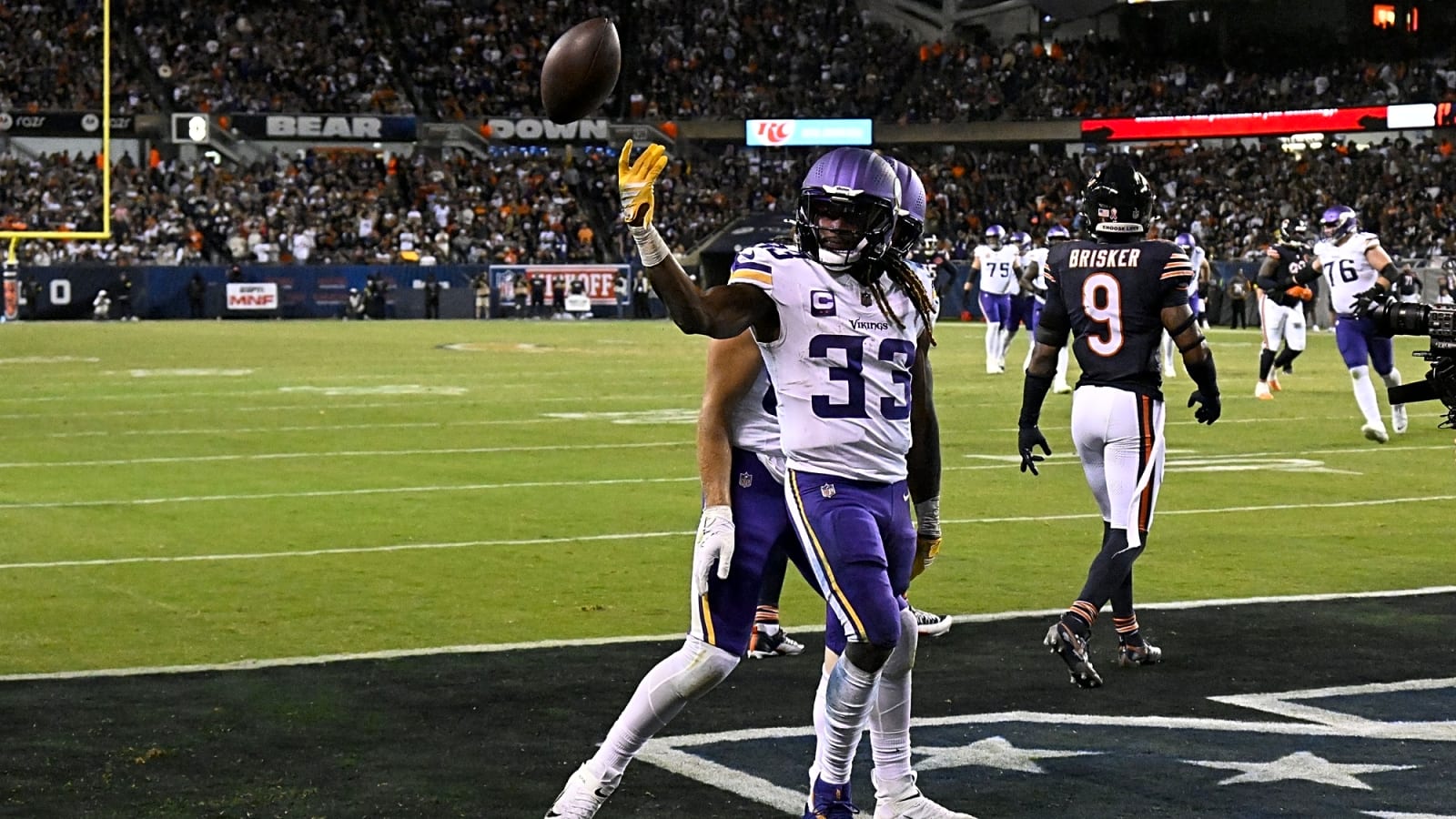 Ex-Packers RB Aaron Jones close to shattering Saquon Barkley’s mark after wild  Week 1 MNF