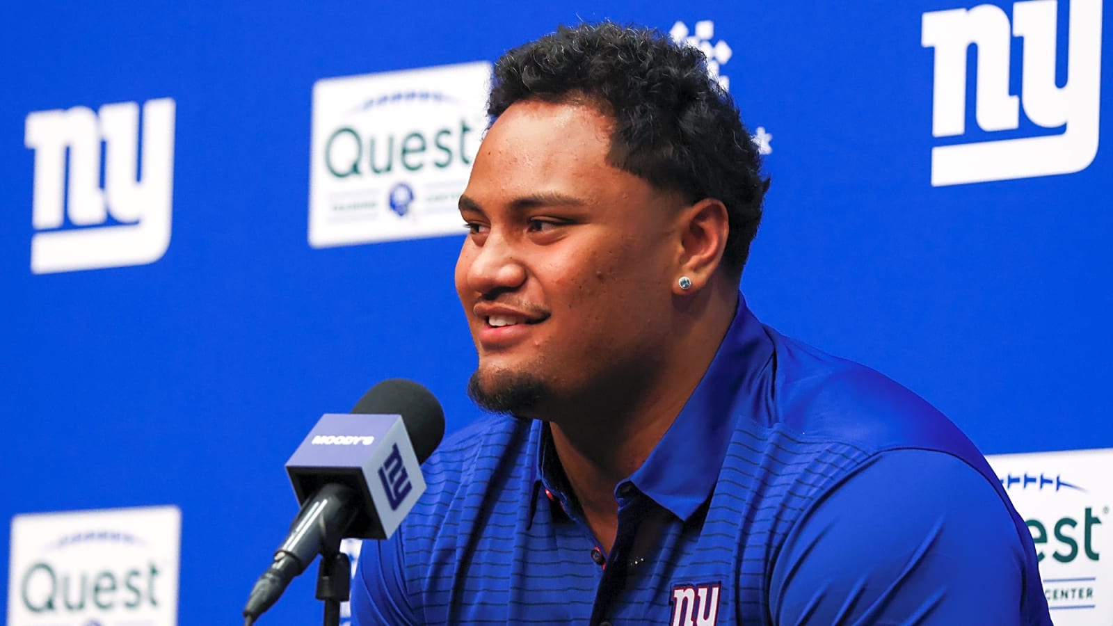 Giants Sign Round 1 OL Francis Mauigoa