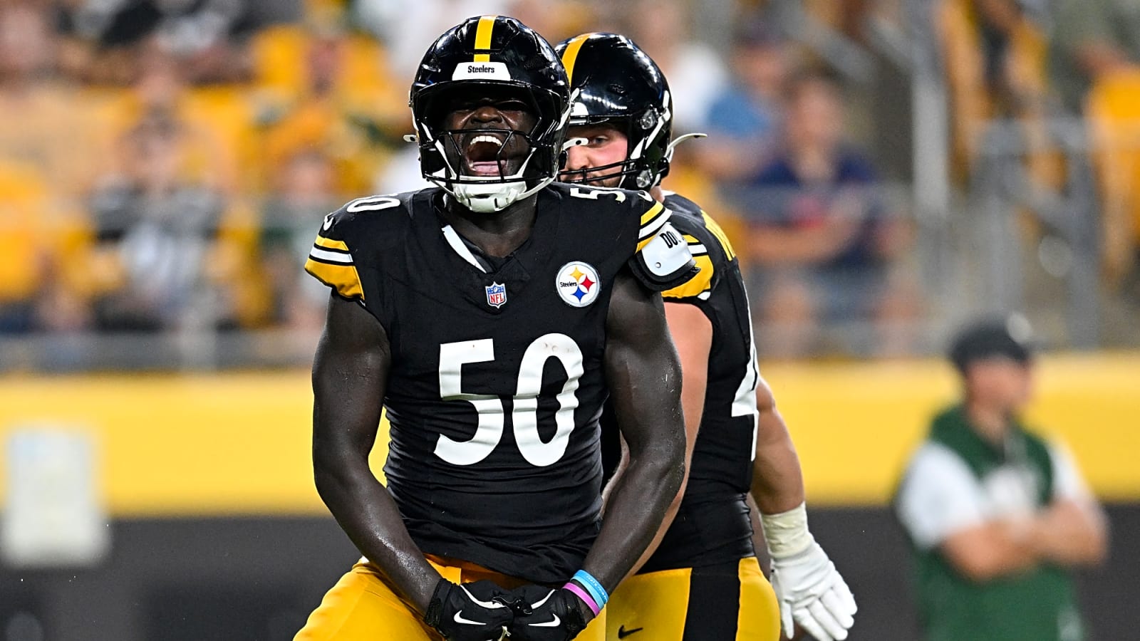 Steelers Cut 13 Players Including LB Jamin Davis