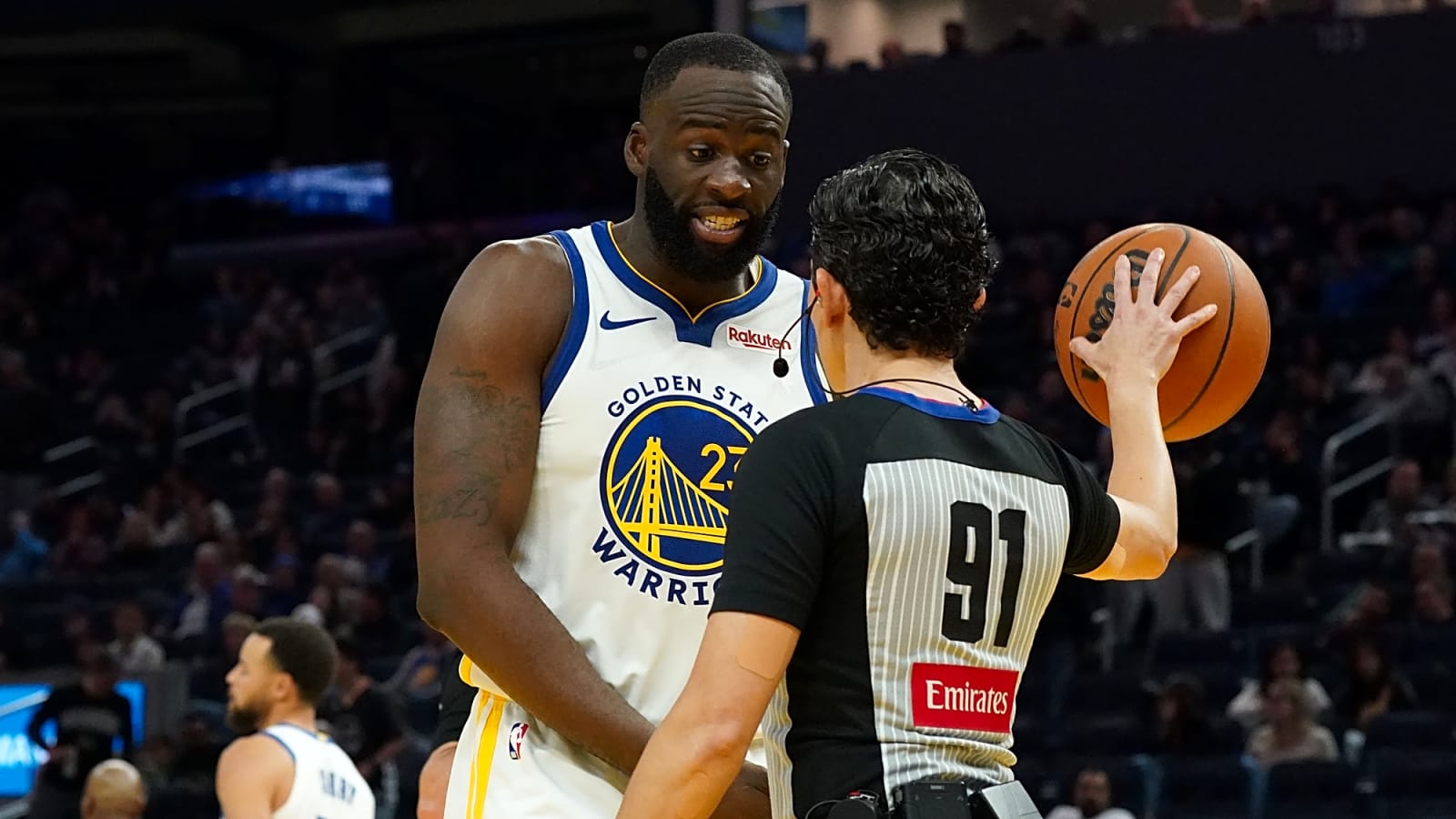 Draymond Green gets a flagrant foul for elbowing Dwight Powell