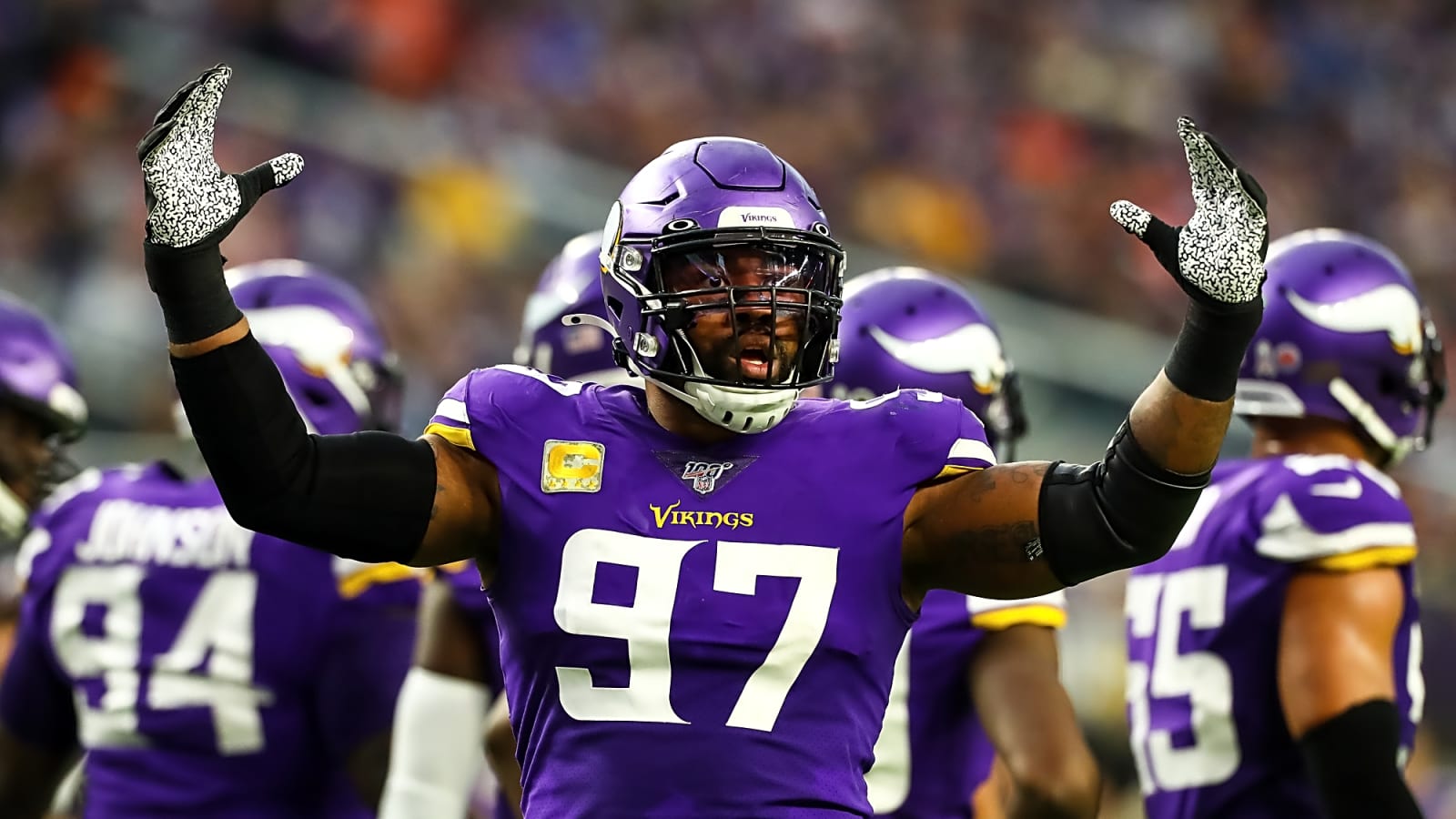 4-time NFL Pro Bowler removed from flight for ‘unruly behavior’