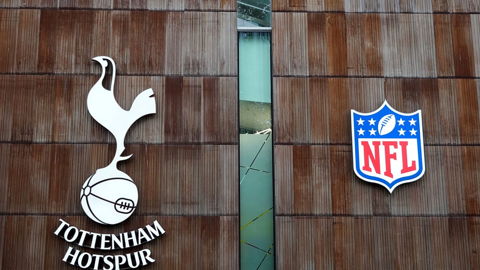 30-G/A last season: Tottenham have 'one of their dream targets' lined up after Eze U-turn