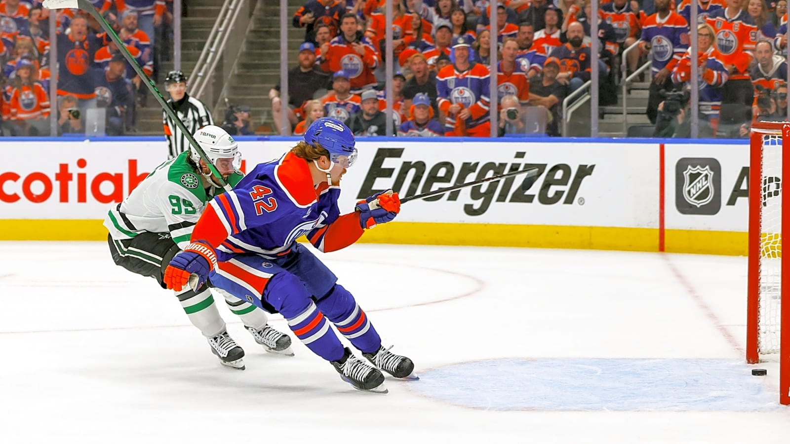 Kapanen and Klingberg in for Oilers in Game 6, Arvidsson and Stecher out; Jones skates on top line as placeholder