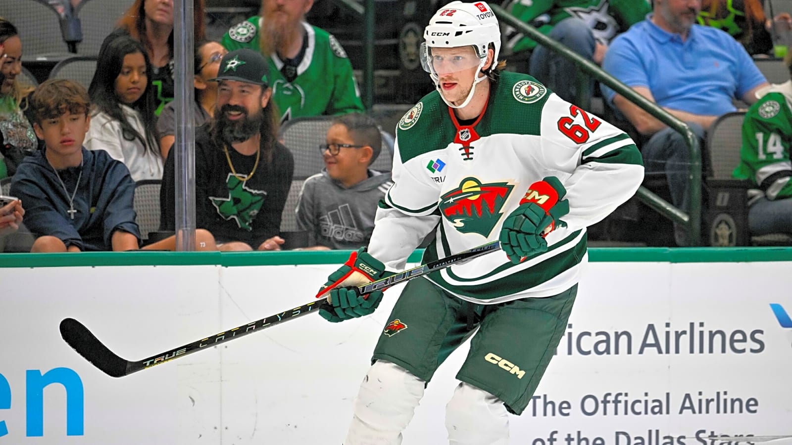 Andrej Sustr Signs In Sweden