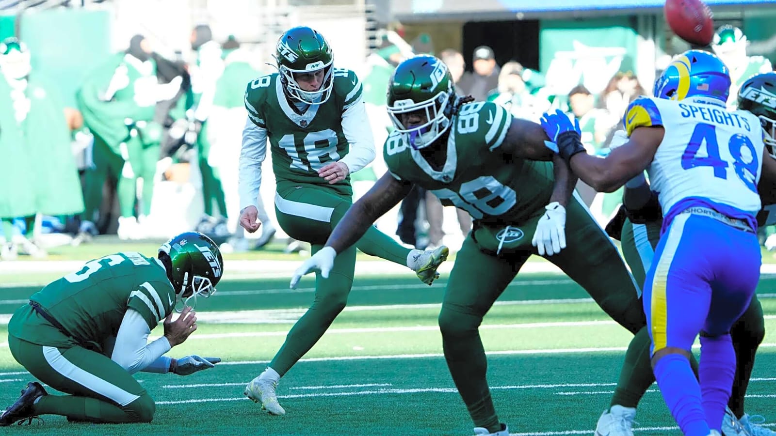 Former Packer battling for starting job after Jets cut one-time All-Pro