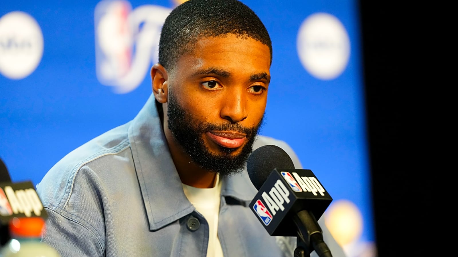 NBA Notes: Knicks, Mikal Bridges, Spurs, Stephon Castle, Suns