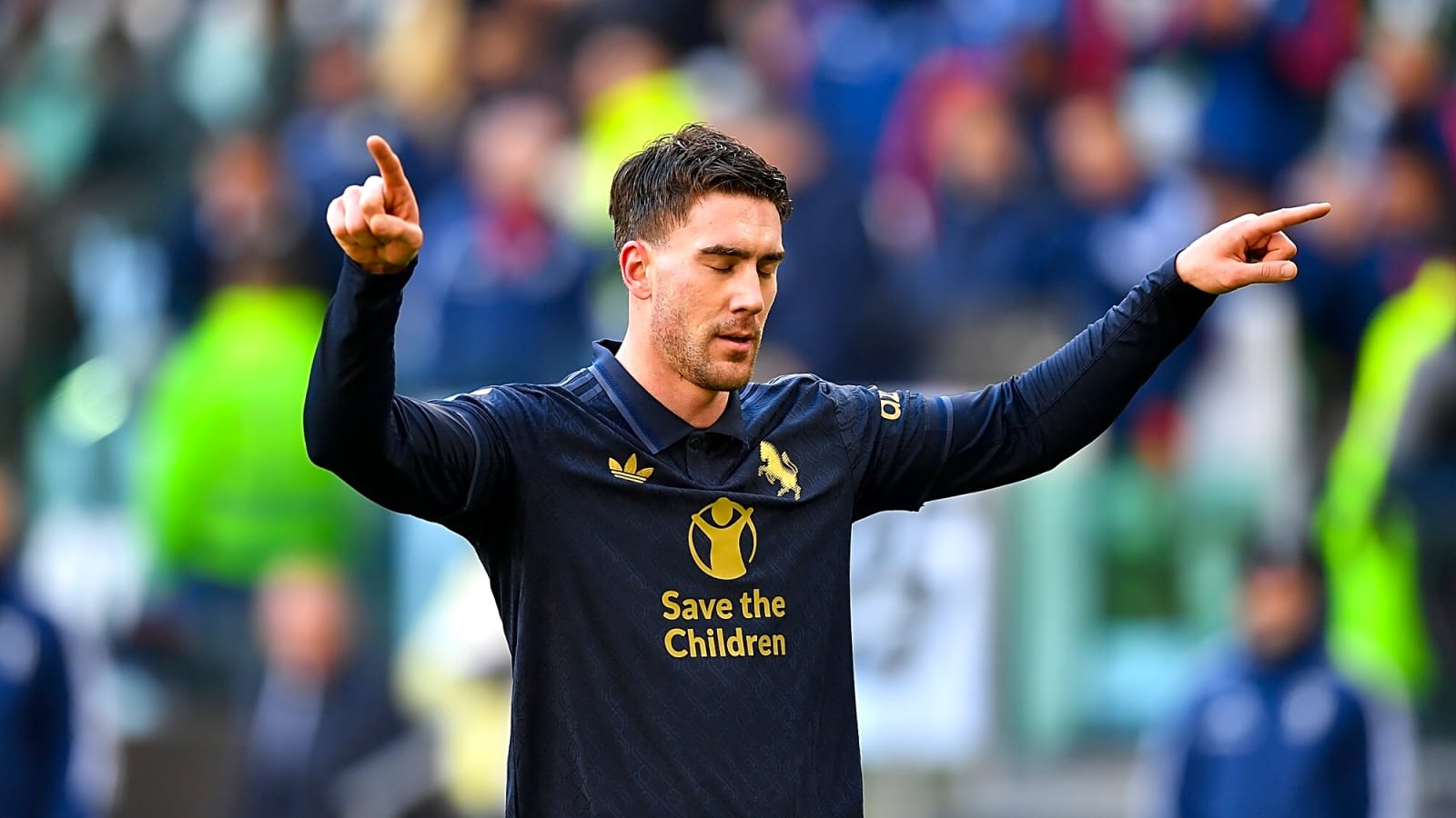 Report: 134-goal hitman in contact with Spurs through intermediaries over potential move
