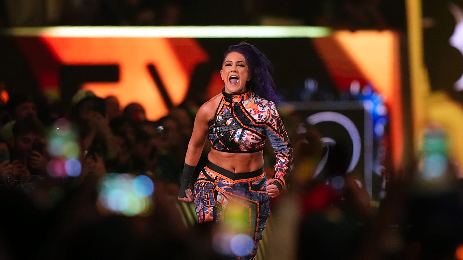 Former WWE Champion Makes Stunning Return on &#39;Raw&#39; After MITB 2025