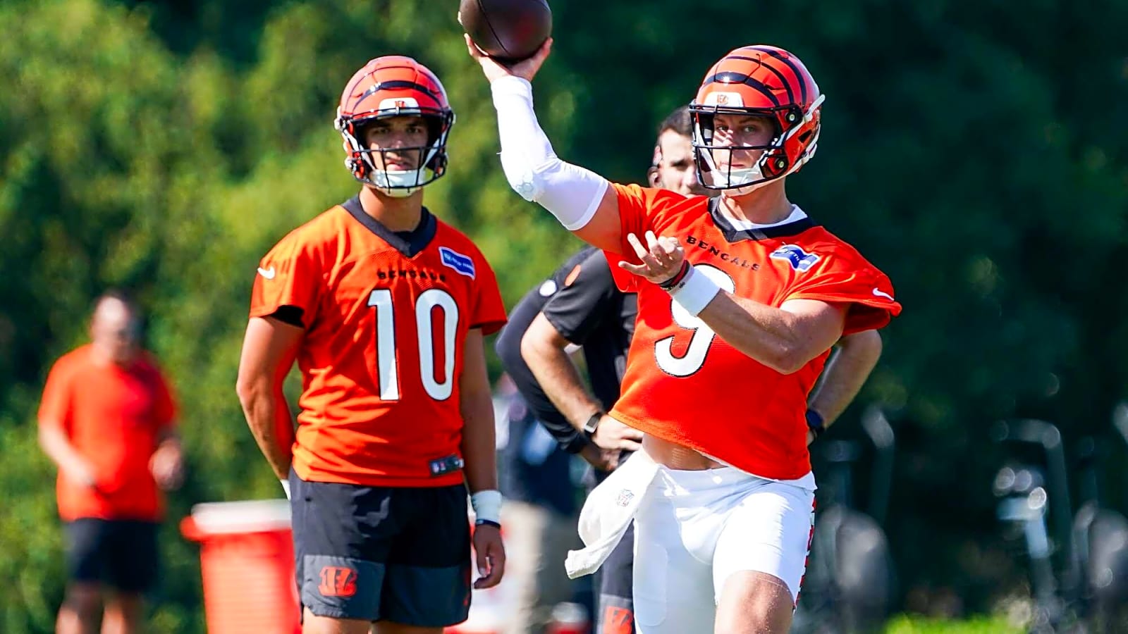 Joe Burrow Has Surpassed Tom Brady, But Trails Patrick Mahomes in Passing Yards Per Game