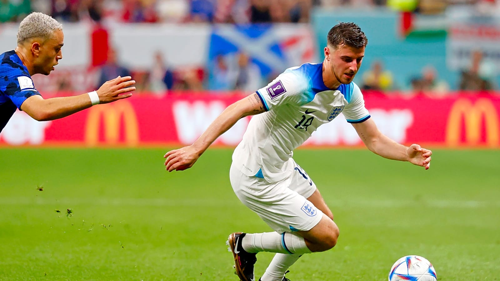 Mason Mount officially signs new deal