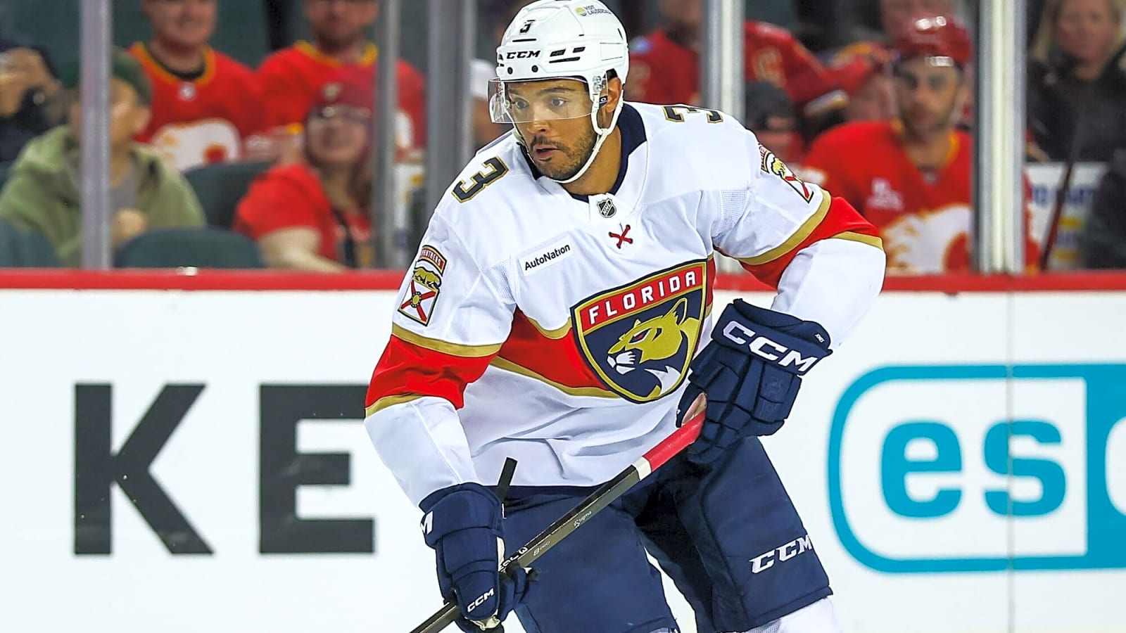 Panthers’ Seth Jones suffered broken foot against Canadiens