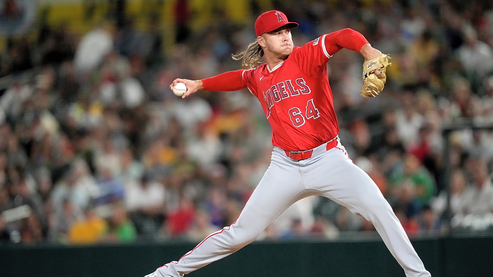 Angels bring back veteran righty on another minor league deal