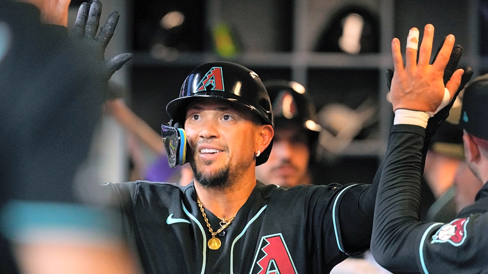 Ildemaro Vargas’ hitting streak makes franchise history, ties Diamondbacks legend