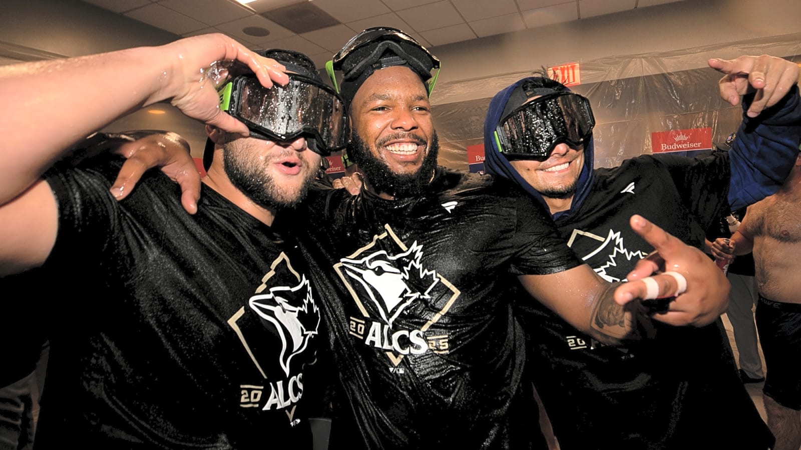 Vladimir Guerrero Jr. and David Ortiz had the best time trolling the Yankees