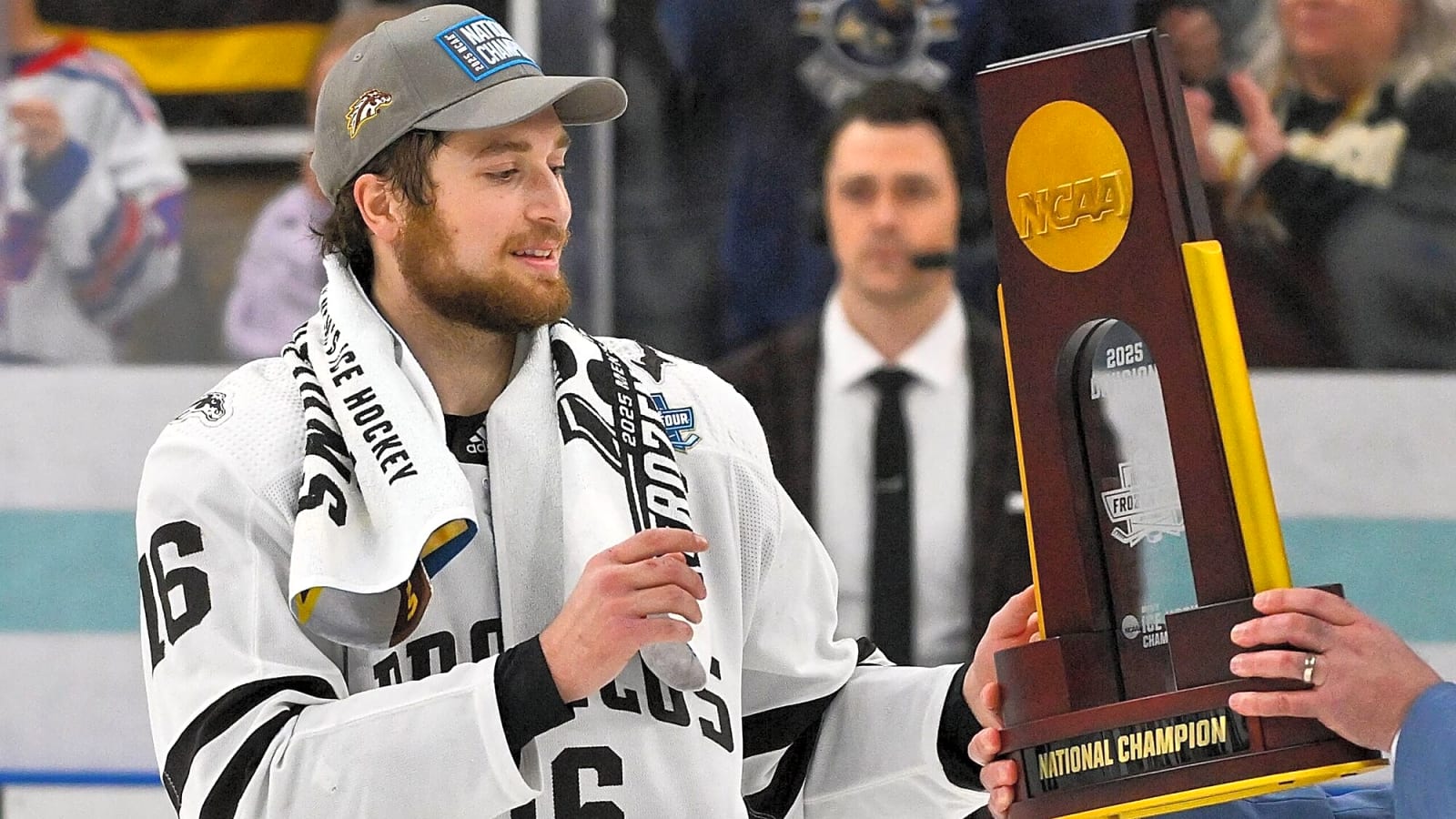 Ducks sign Tim Washe to entry-level contract