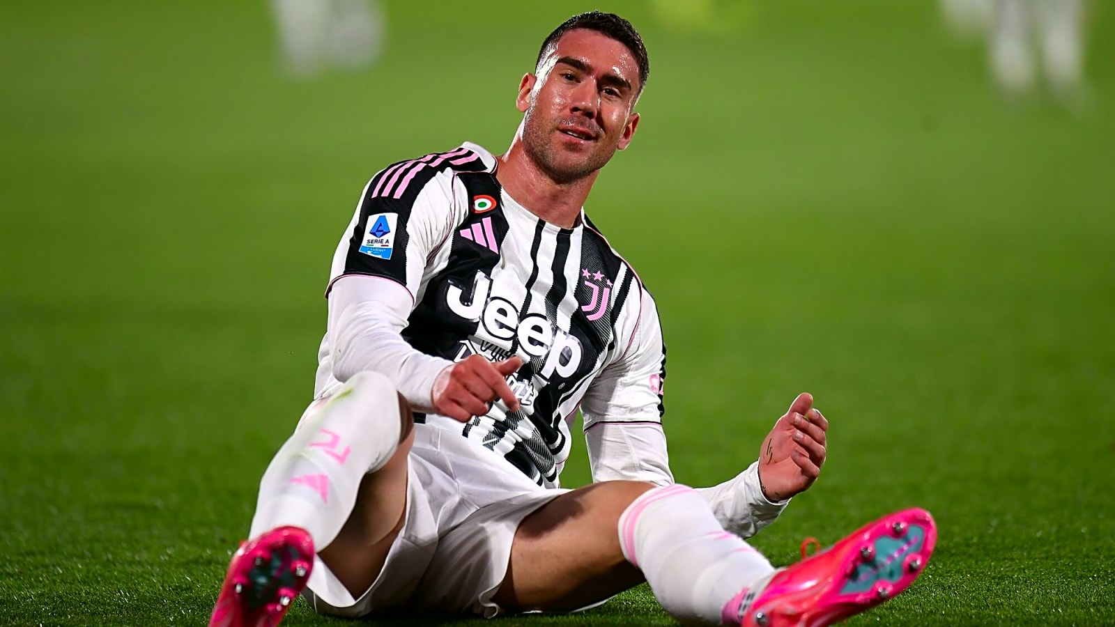 Report: Man United want €12m-a-year 'champion' in January, club ready to sell