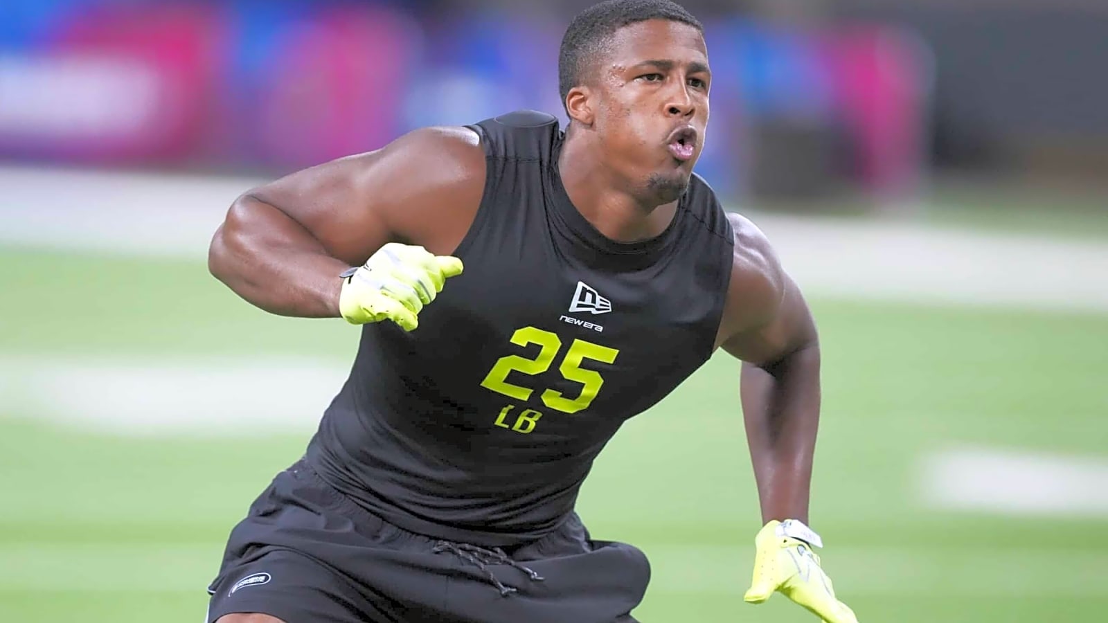 Washington Commanders: Host Freak Athlete for 30 Visit