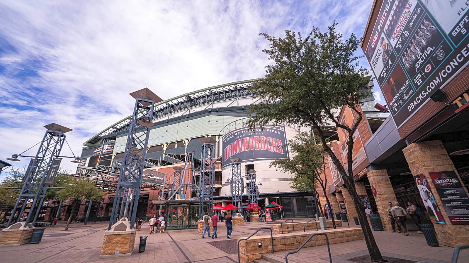 2025 Rate Bowl transforms Chase Field into football stage