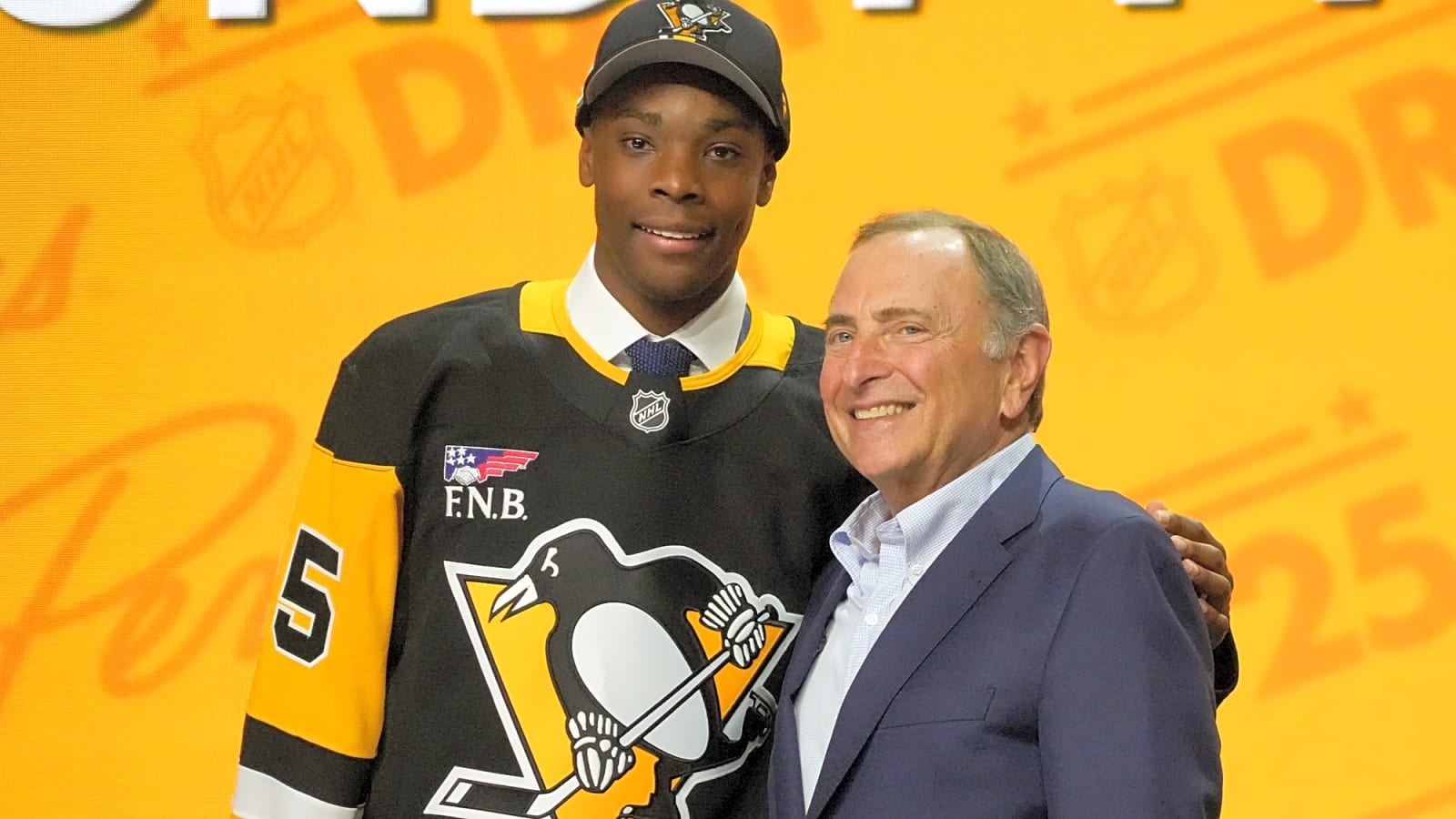 Penguins select Bill Zonnon No. 22 overall in 2025 NHL Draft