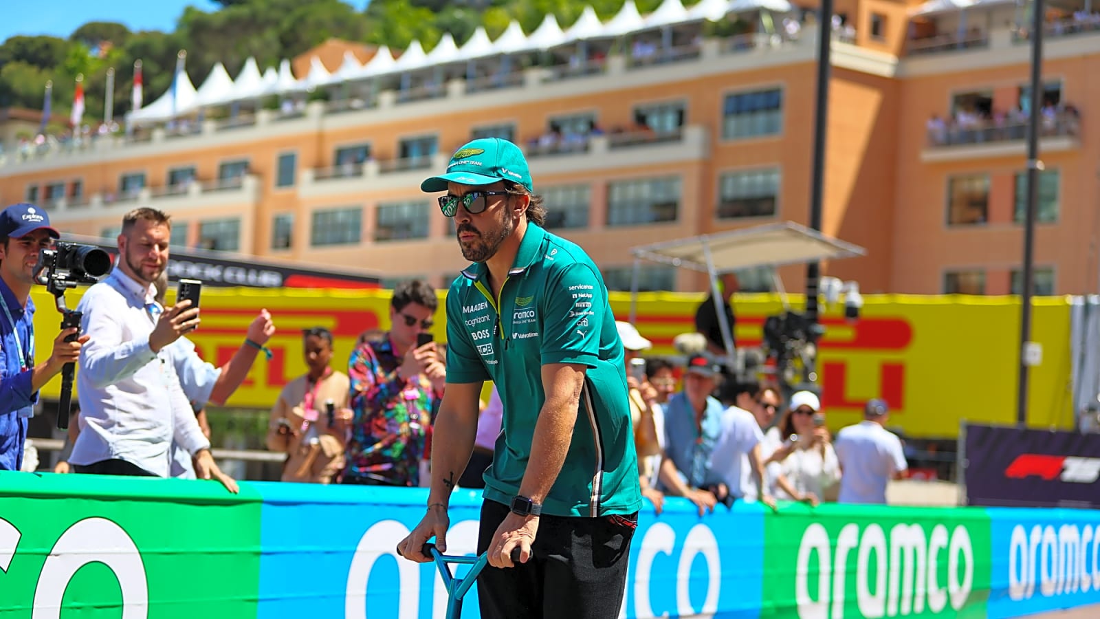 Fernando Alonso Makes Adrian Newey Comparison over Max Verstappen’s 2025 Title Fight