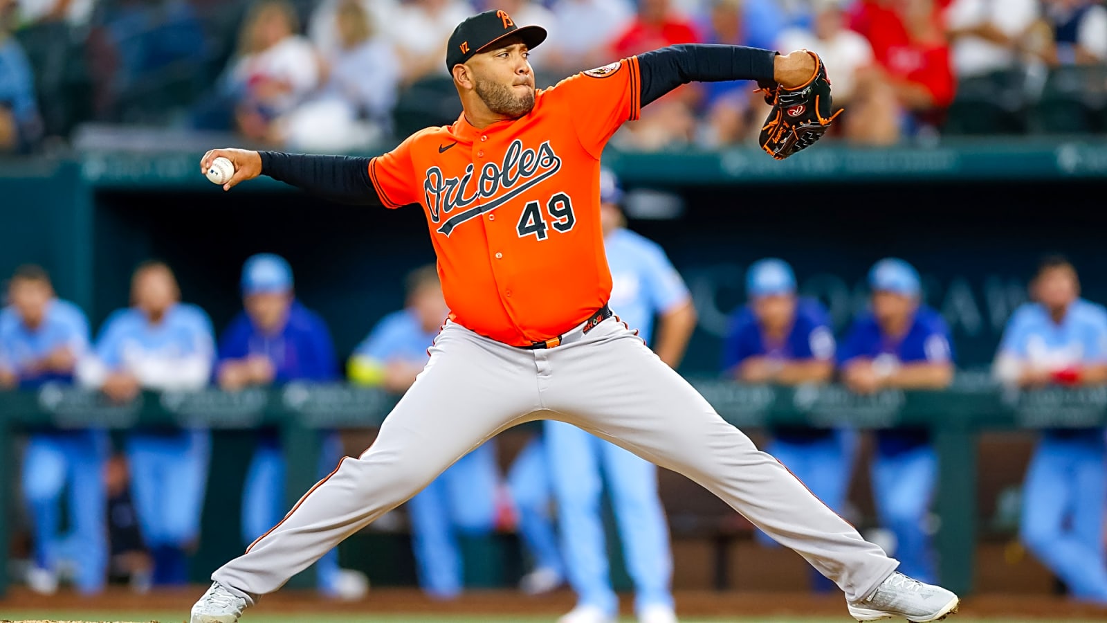 Orioles Designate Albert Suárez For Assignment