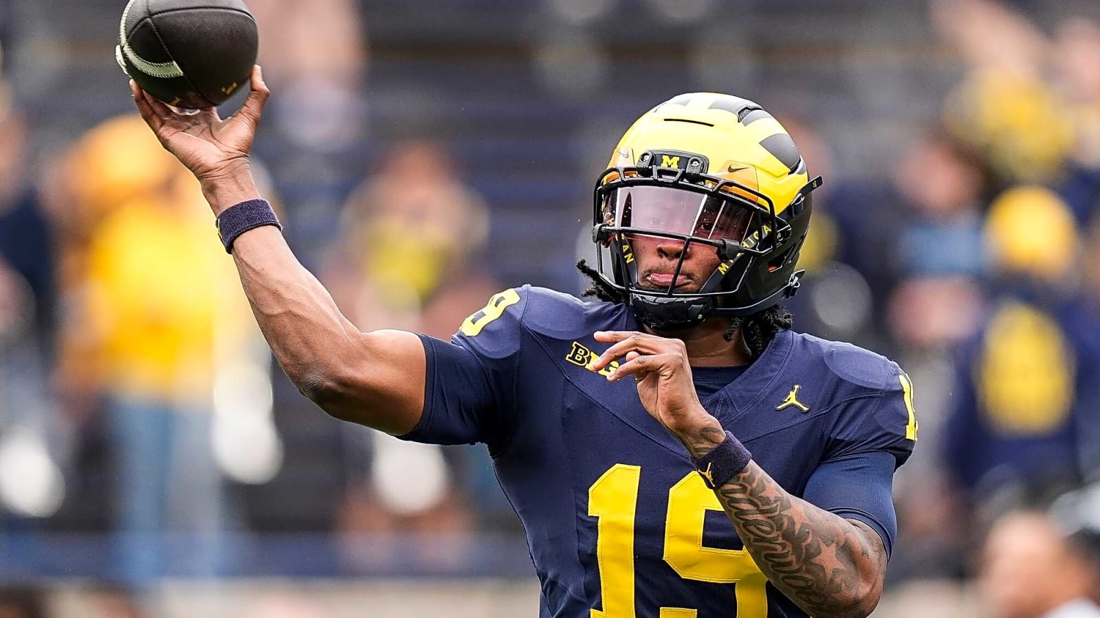 Michigan Freshman, Offensive Lineman Singled Out by Position Coach For 1 Key Reason