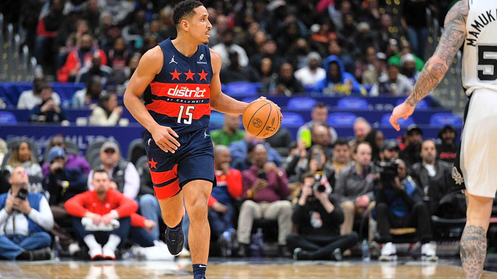 Clippers, Suns, Lakers, Warriors, Timberwolves, Pelicans, Kings, Bucks Interested In Malcolm Brogdon