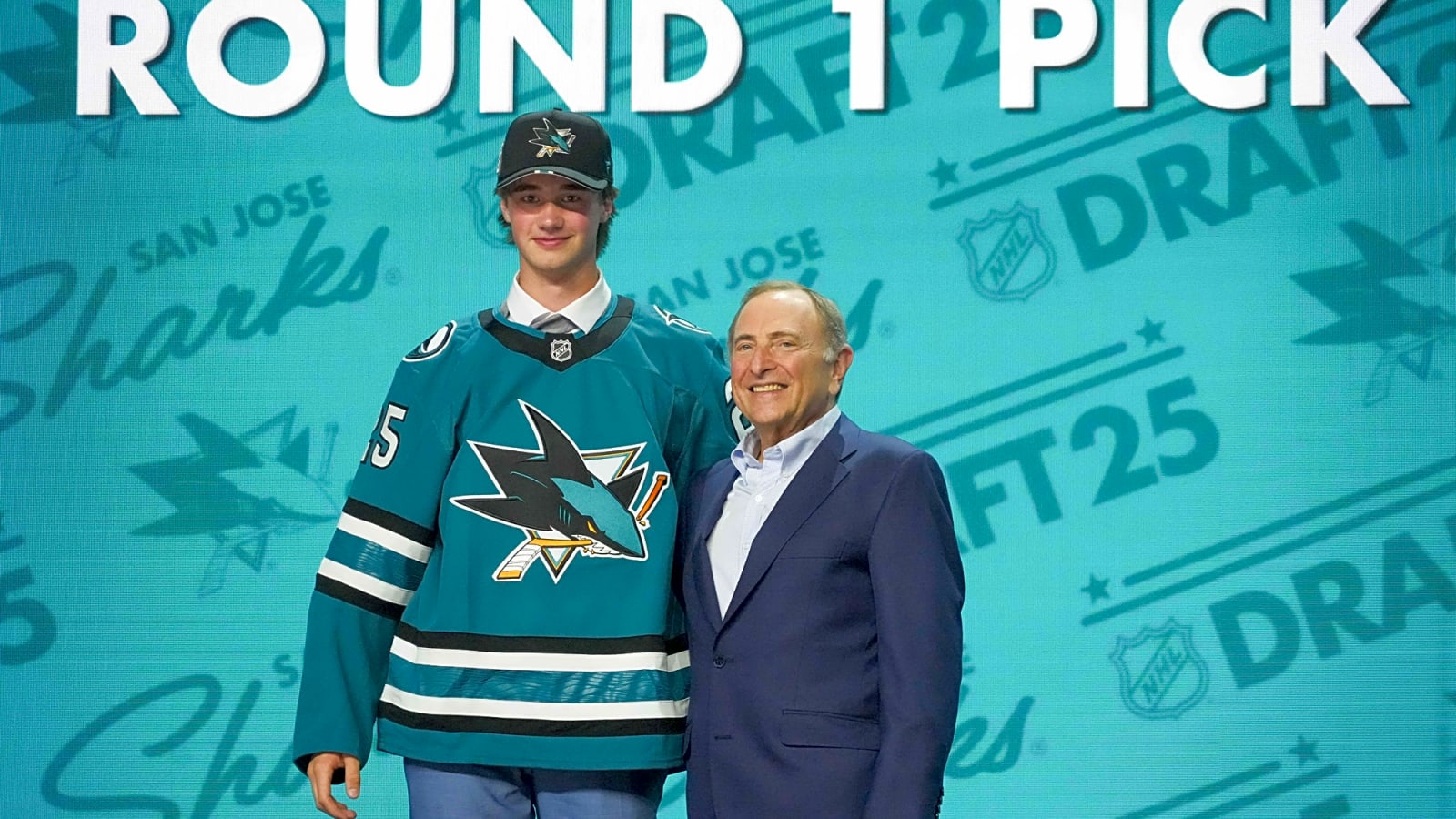 Sharks select Joshua Ravensbergen No. 30 overall in 2025 NHL Draft
