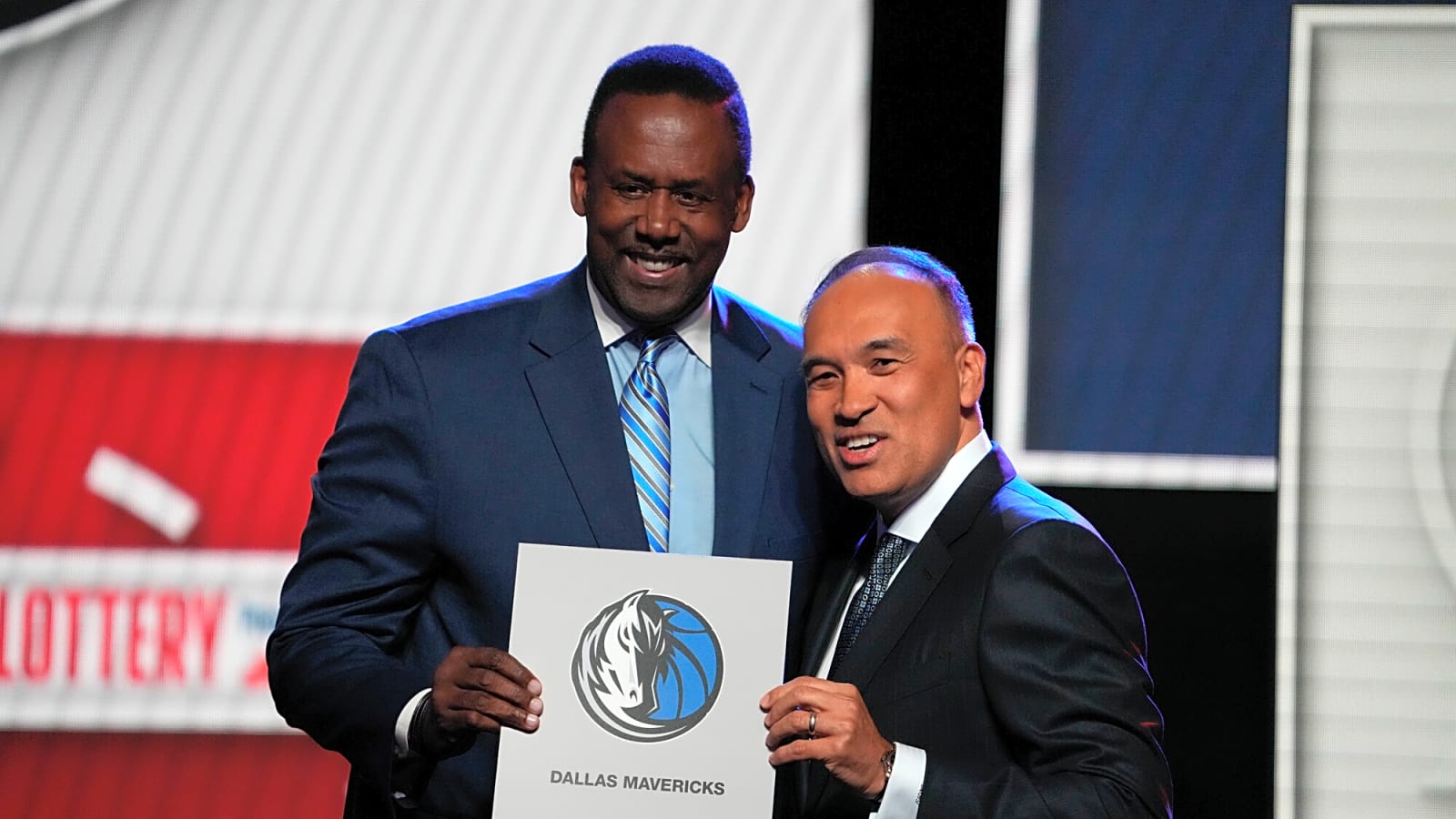 Dallas Mavericks Are #1 For Most Online Negativity In NBA