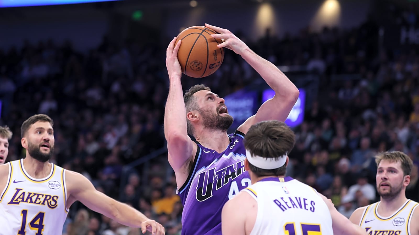 NBA Notes: Blazers, Damian Lillard, Jazz, Kevin Love, Timberwolves