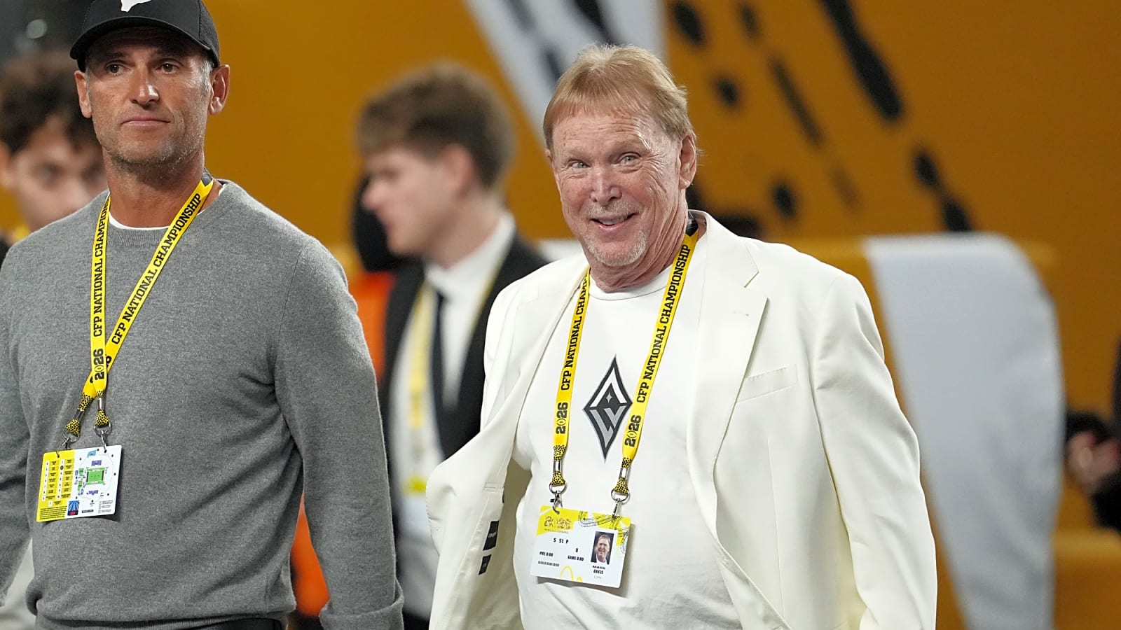 Raiders Owner Sets Plan in Motion to Sell Franchise