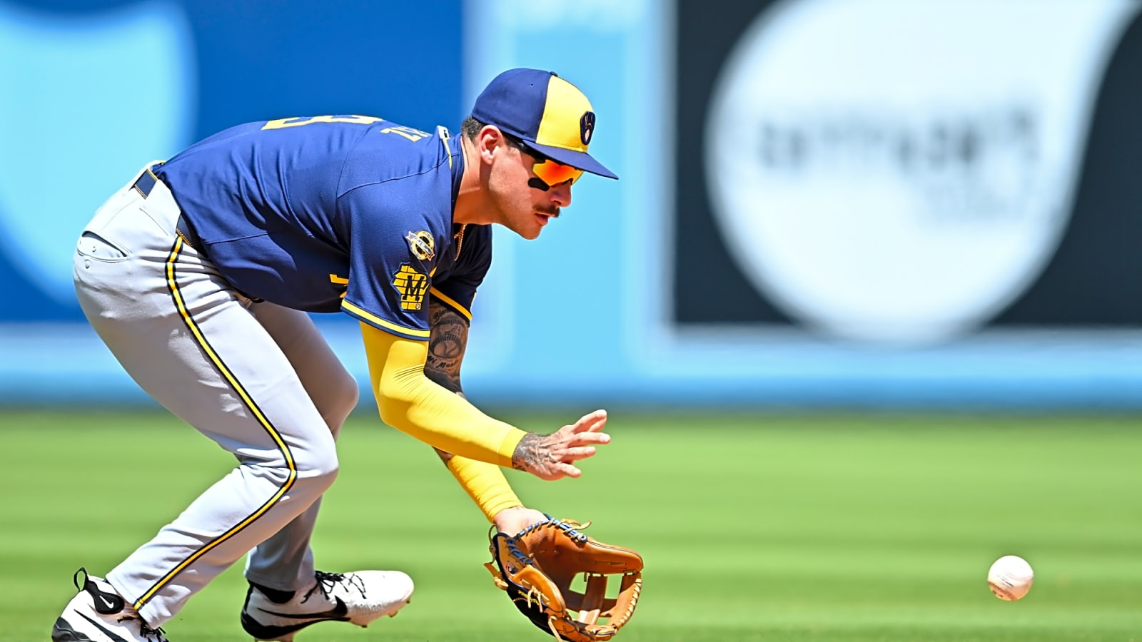 The Brewers Have a Trade Deadline Conundrum at Shortstop