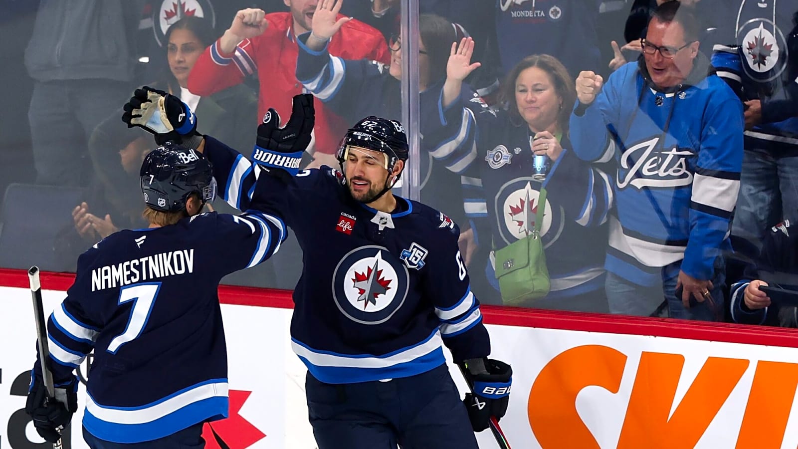 Jets are sneaking into a wide-open Western playoff race