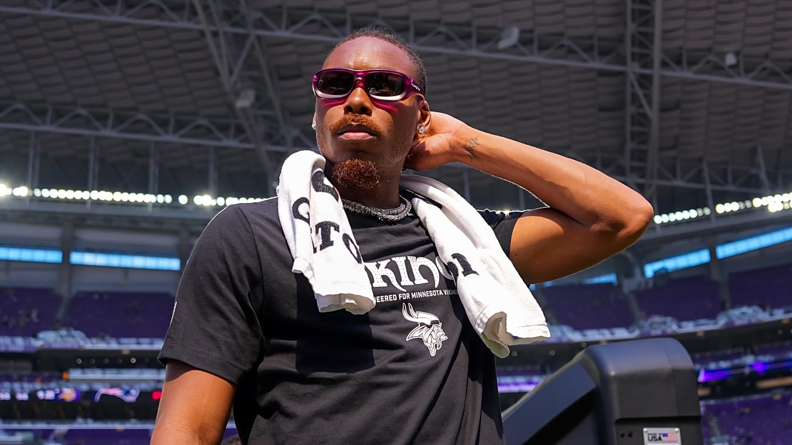 Vikings' Justin Jefferson takes step in recovery from injury