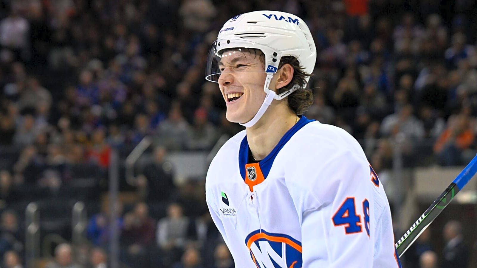 What makes Matthew Schaefer an elite defenseman?