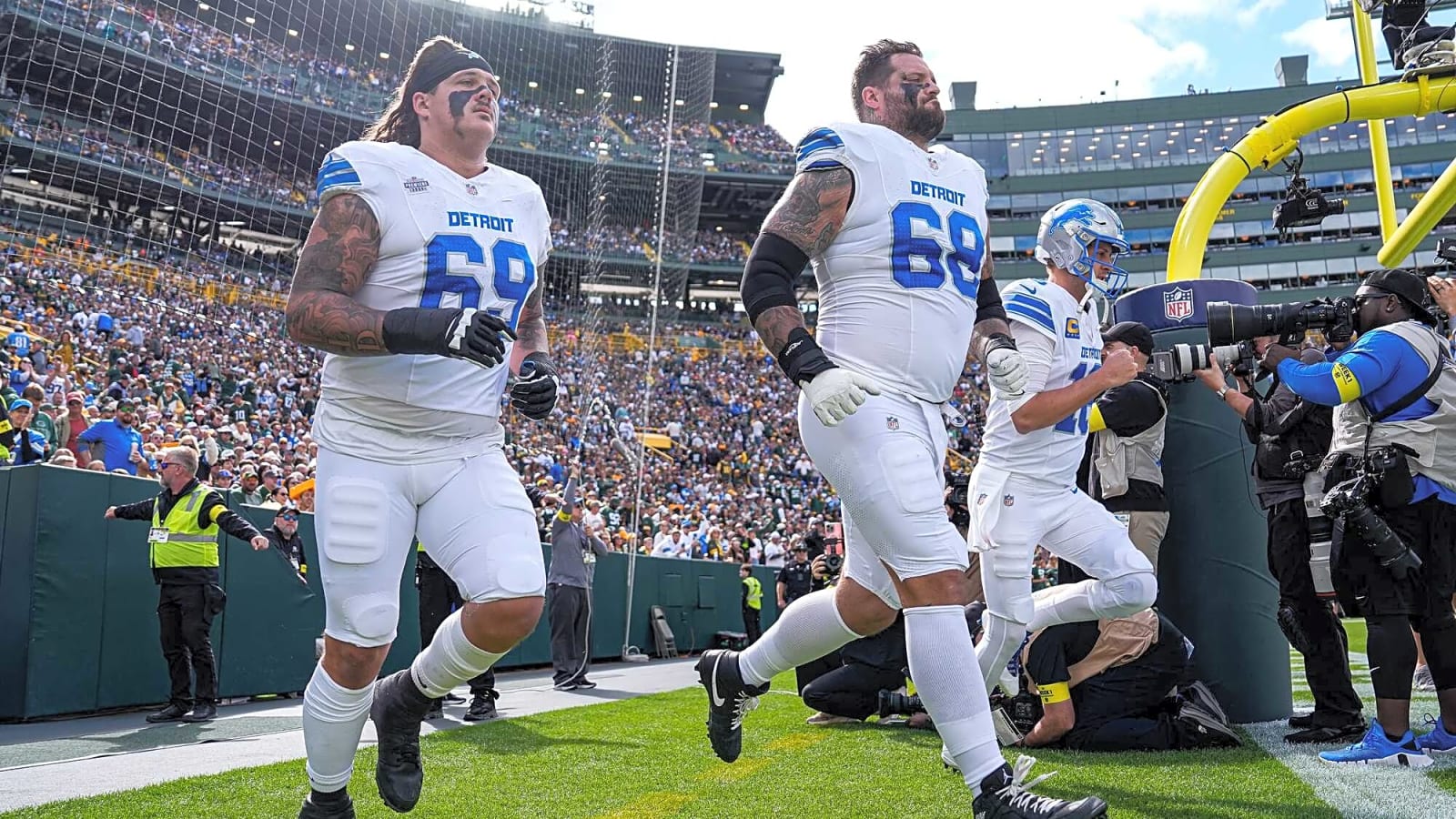 NFC Notes: Taylor Decker, Caleb Williams, Bears, Lions, Vikings