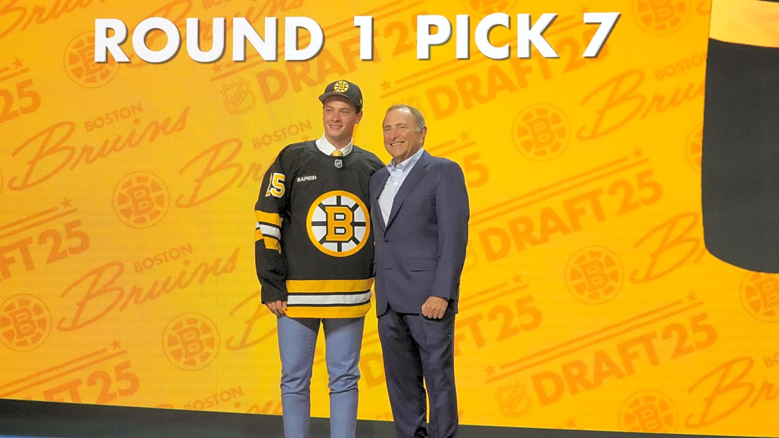 Bruins expect to sign James Hagens