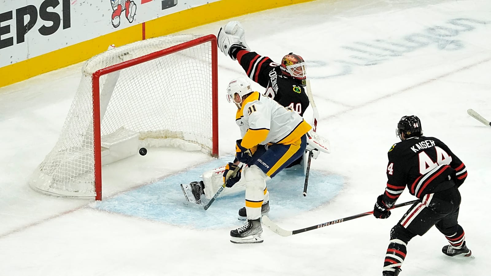 Recap: Blackhawks beat by Predators 4-3