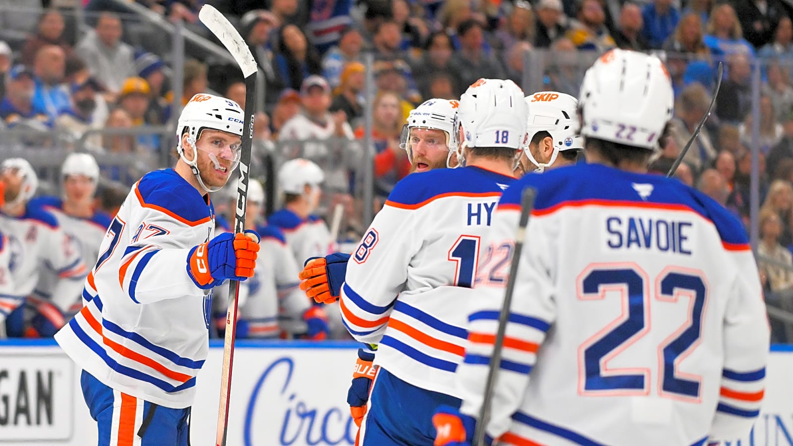 Connor McDavid Sends a Message with Praise for Jon Cooper, Lightning