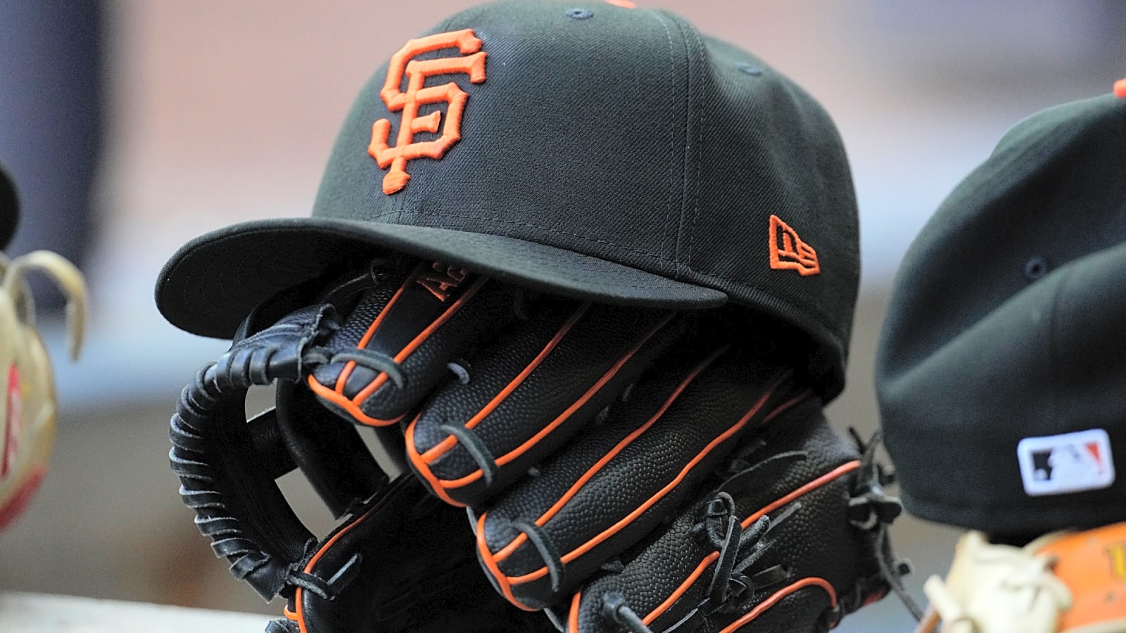 4 Giants fans arrested after huge fight at game