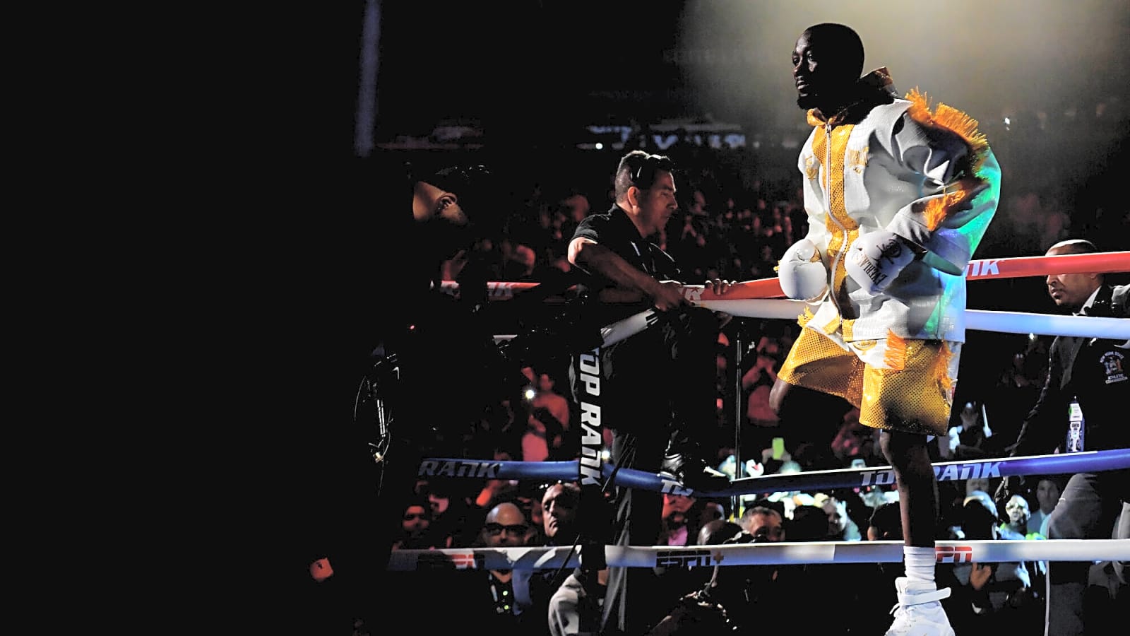 Will Terence Crawford target Canelo Alvarez's body?