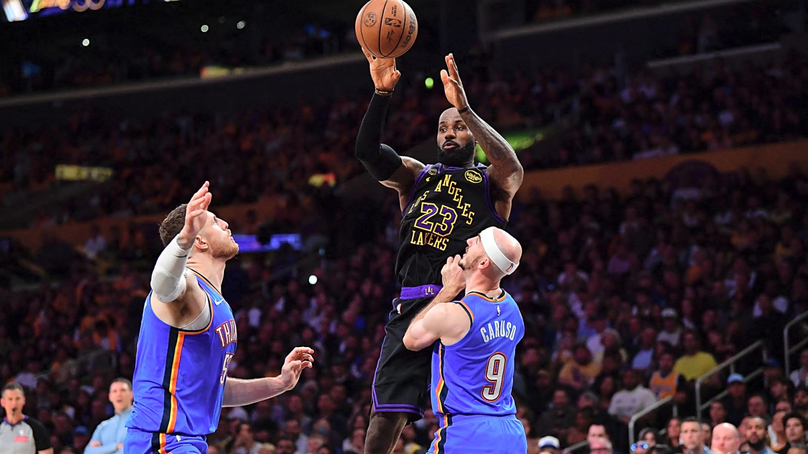 LeBron James agrees to sign with 76ers