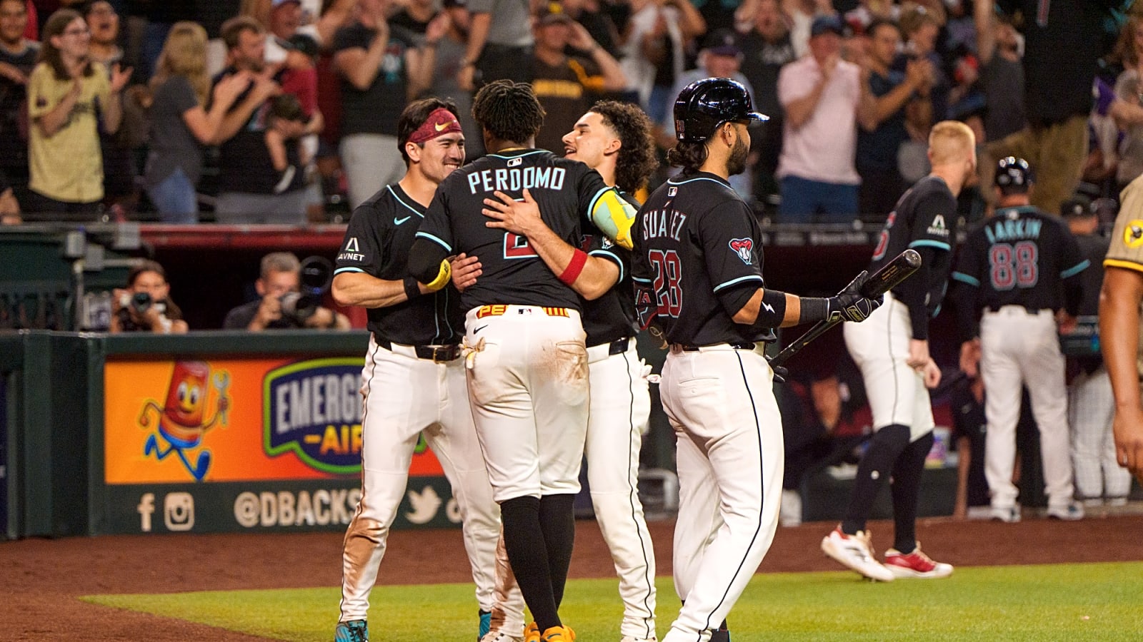 Geraldo Perdomo ignites D-Backs’ ninth-inning victory with stunning heroics